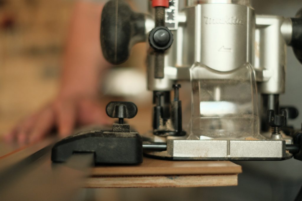 Arbeit mit der Oberfräse